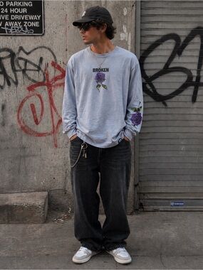 Broken Promises Thornless Rose Graphic Long Sleeve Tee Light Blue Streetwear L